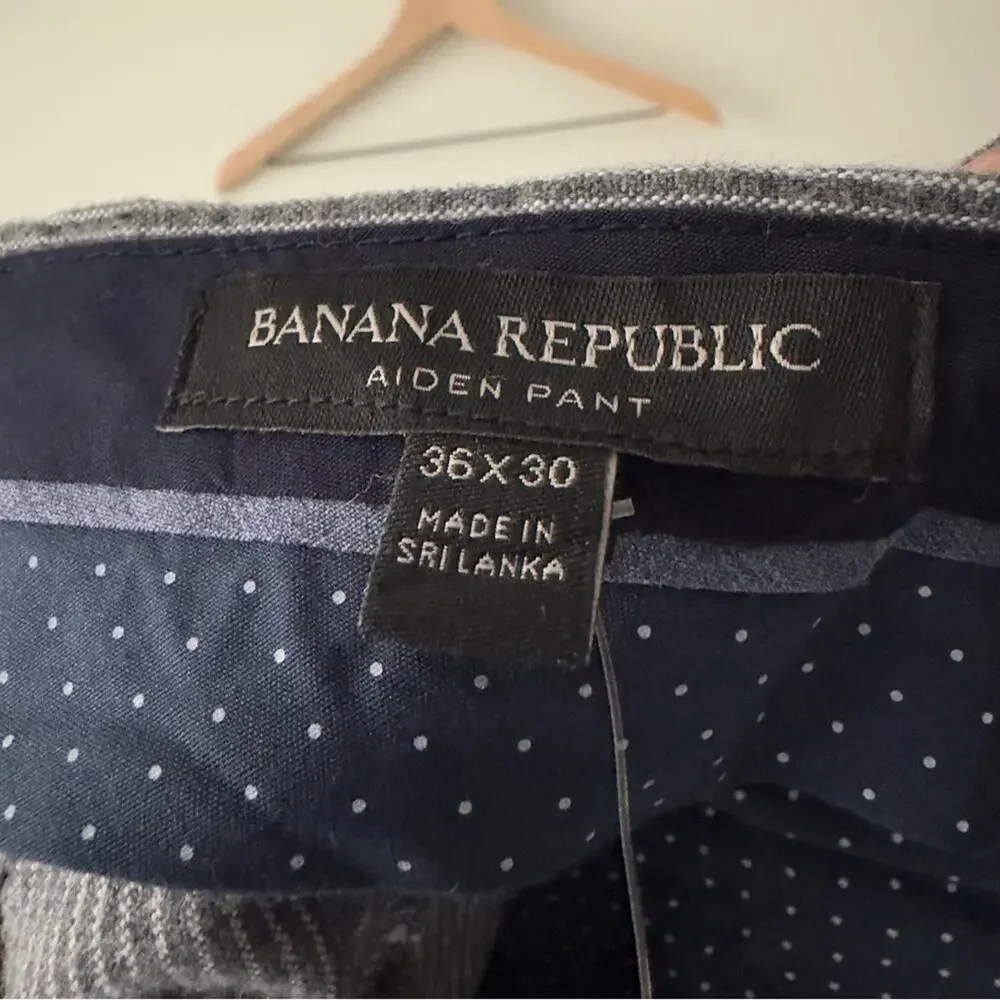 Banana Republic Aiden Pant Slim Fit Men's Gray Pants white pinstripe zip button